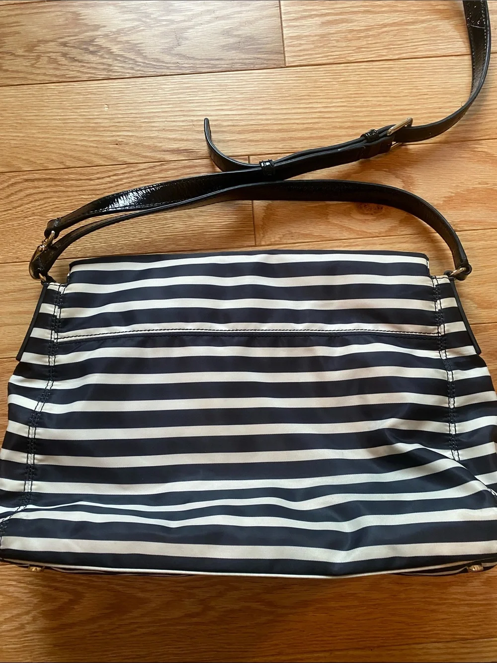 kate spade striped purse